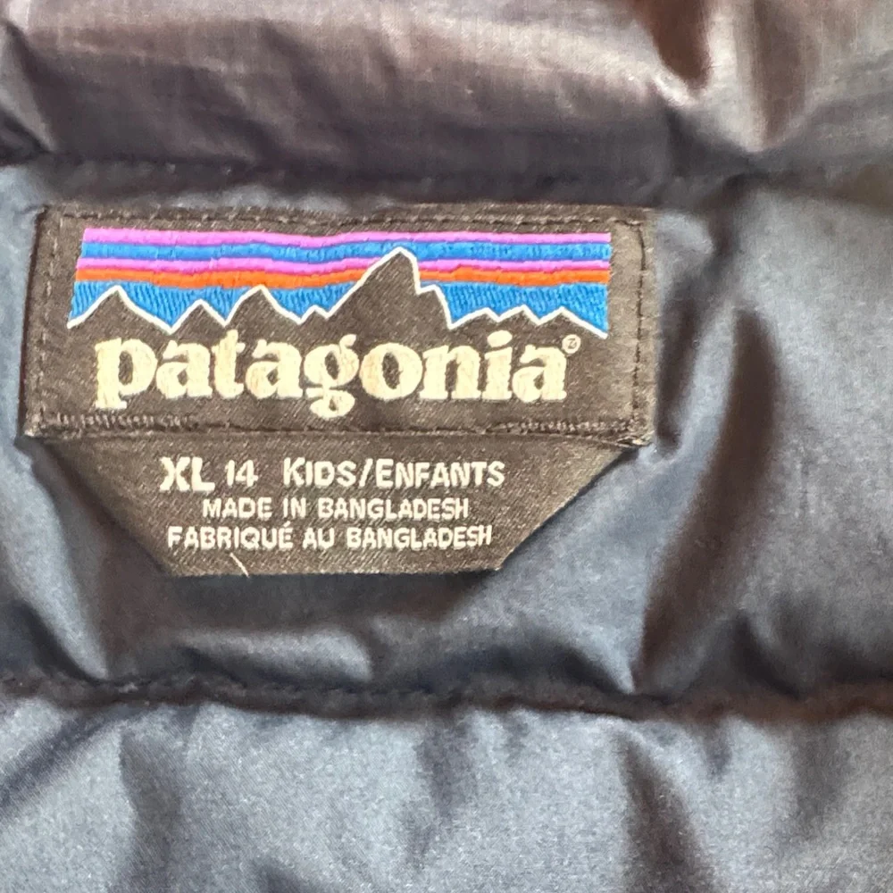 Patagonia Gray Puffer Jacket with Red Zippers